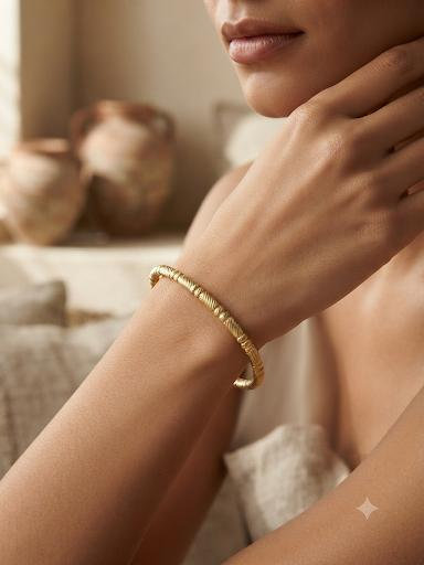 [Bang-00025-00.2] The Twist Bangle (00.2)
